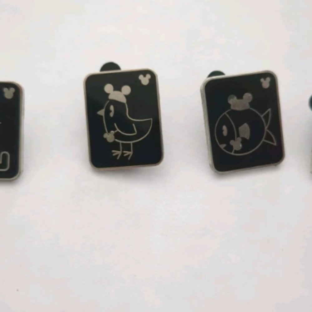 Disney World Pets Pins Set Of Four Hidden Mickey Dog Cat Bird Fish